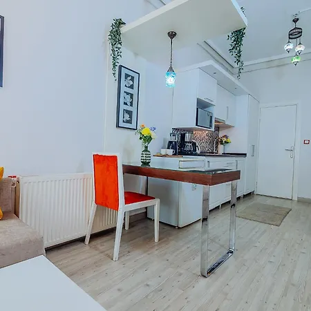 Taksim Nil Apartmanhotel 4*