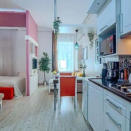 Taksim Nil Apartment