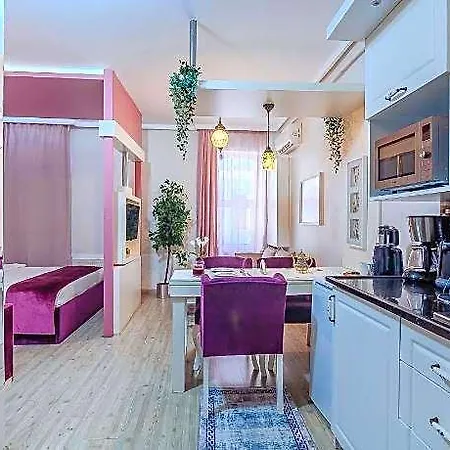 Taksim Nil Apartment